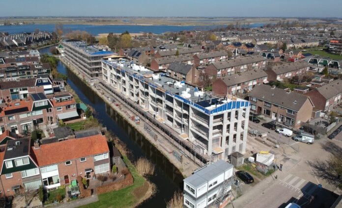 picture of construction of yvonne van der Voort van der Kleij