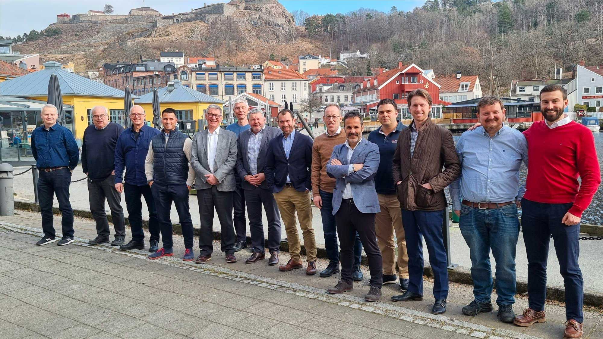 Members of the three companies Catenda (Norway), Ingecid (Spain) and Createc (UK) standing next to each other in norway for decomissioning meeting