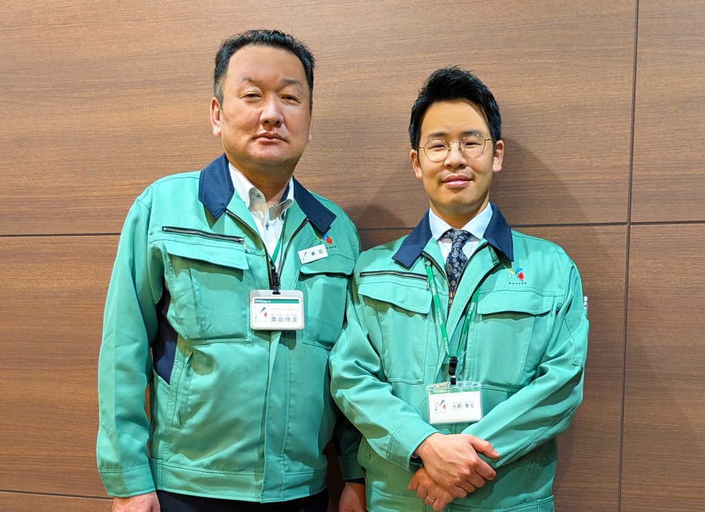 写真右: 
松尾建設株式会社
建築設計部 BIM 設計課
兼 DX戦略本部DX推進部
大野 智士 氏
写真左:
松尾建設株式会社
工事原価本部 生産
奥田 博美 氏